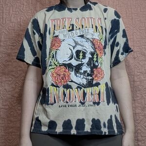 No Boundaries Black and Cream Graphic Tee